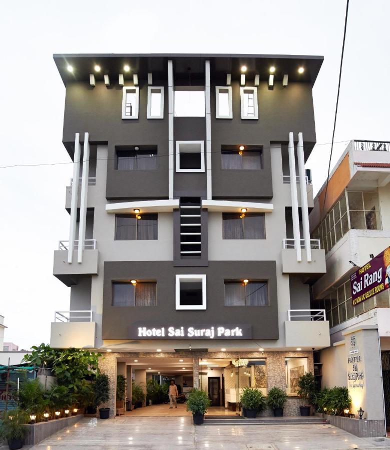 Hotel Sai Suraj Park Shirdi Exteriör bild