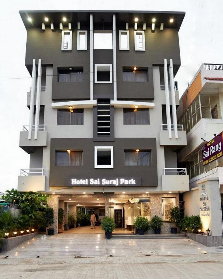 Hotel Sai Suraj Park Shirdi Exteriör bild