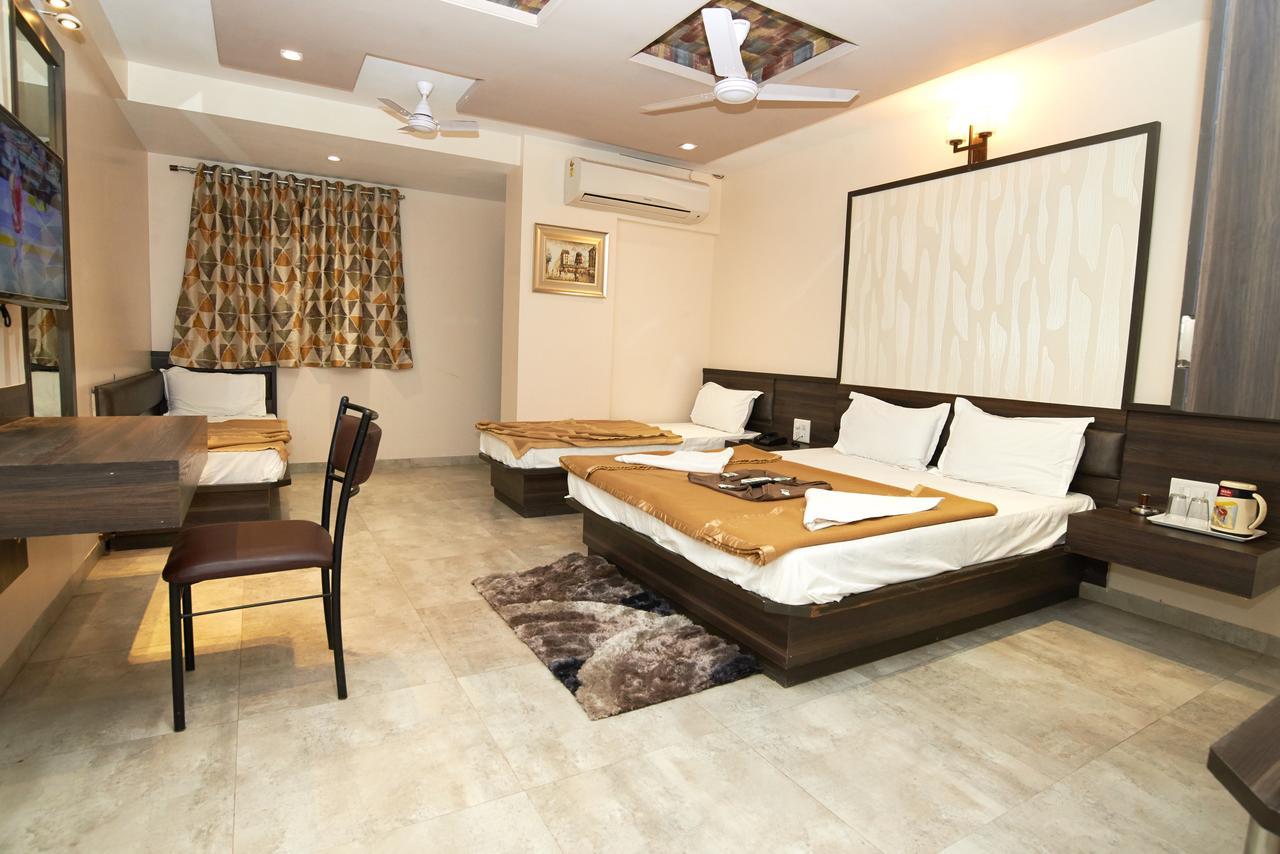 Hotel Sai Suraj Park Shirdi Exteriör bild