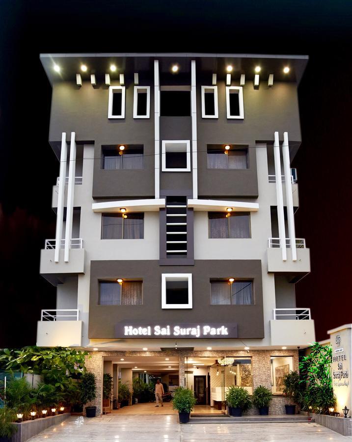 Hotel Sai Suraj Park Shirdi Exteriör bild