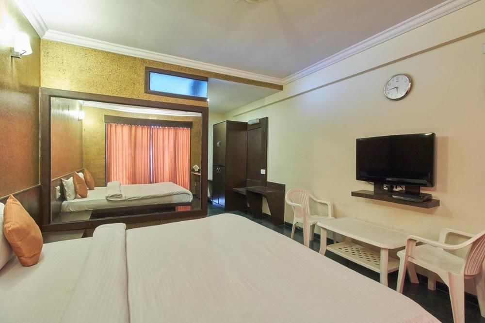 Hotel Sai Suraj Park Shirdi Exteriör bild