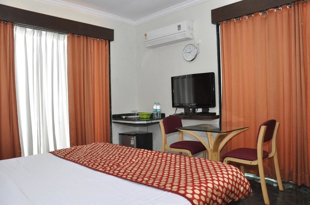 Hotel Sai Suraj Park Shirdi Exteriör bild