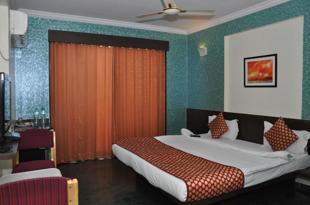 Hotel Sai Suraj Park Shirdi Exteriör bild