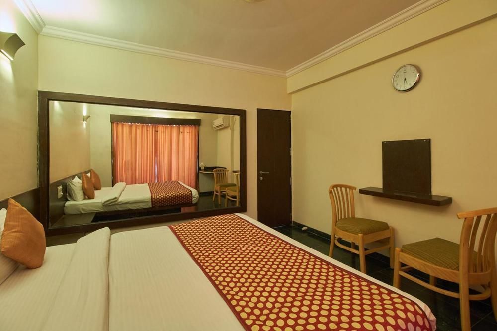Hotel Sai Suraj Park Shirdi Exteriör bild