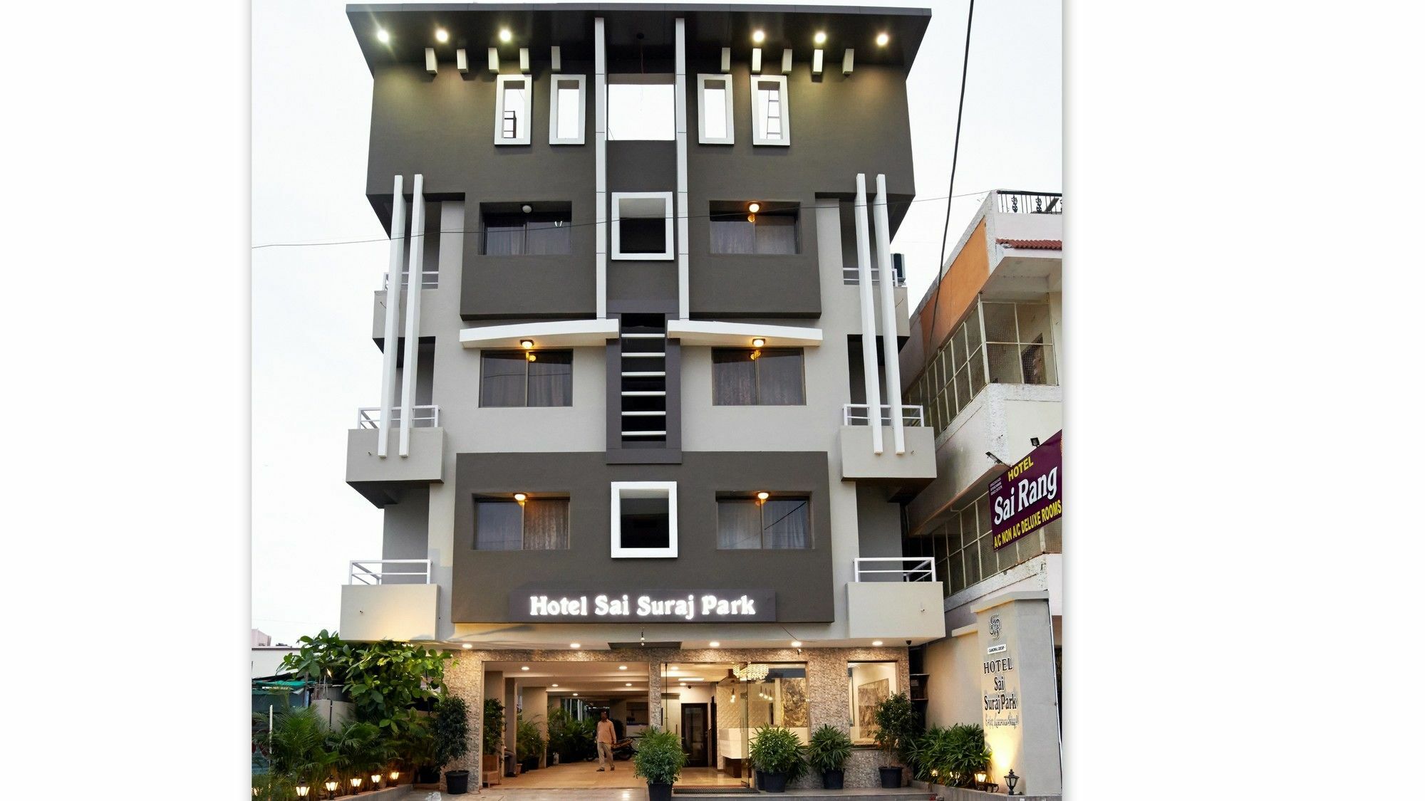Hotel Sai Suraj Park Shirdi Exteriör bild