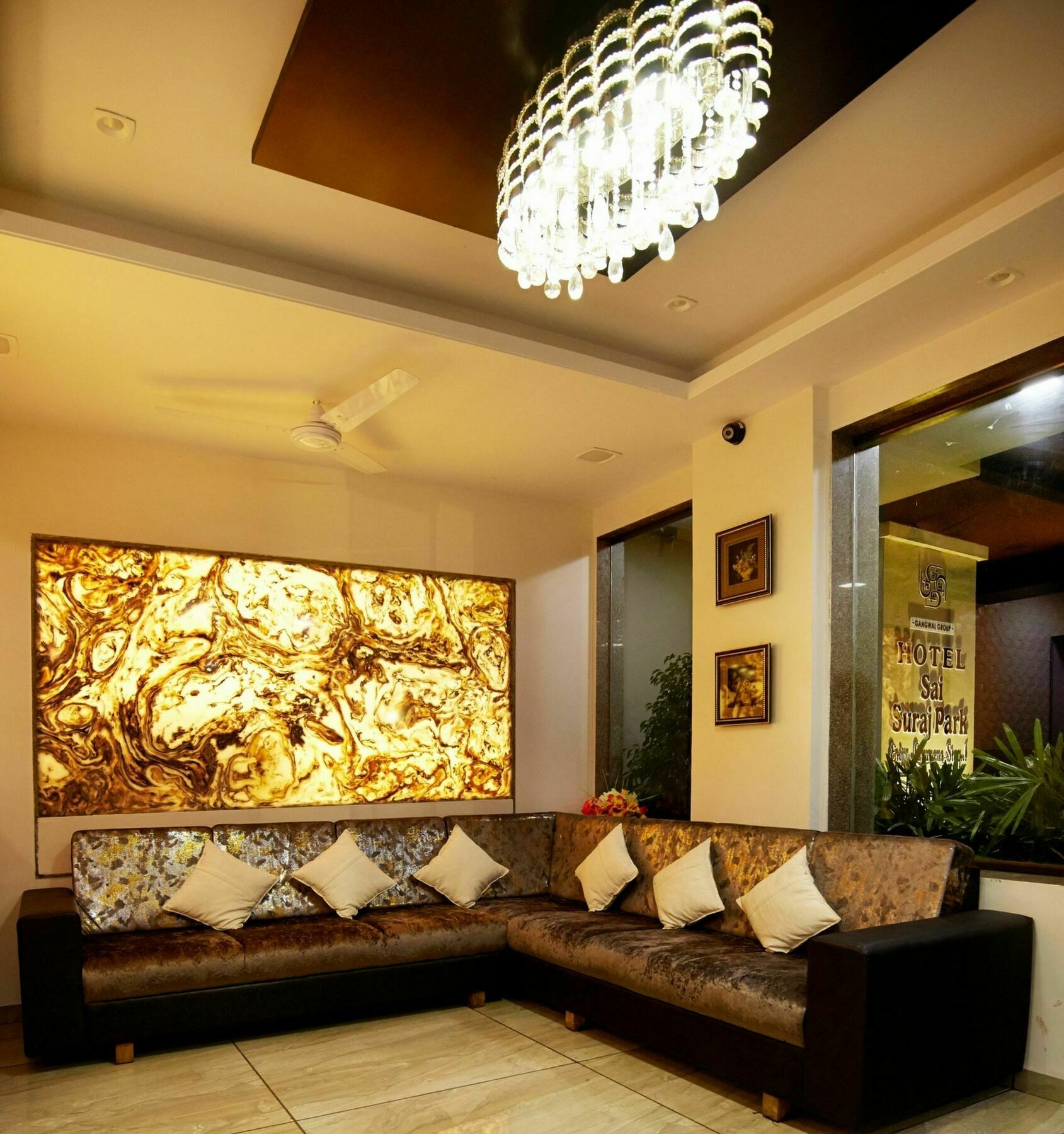 Hotel Sai Suraj Park Shirdi Exteriör bild